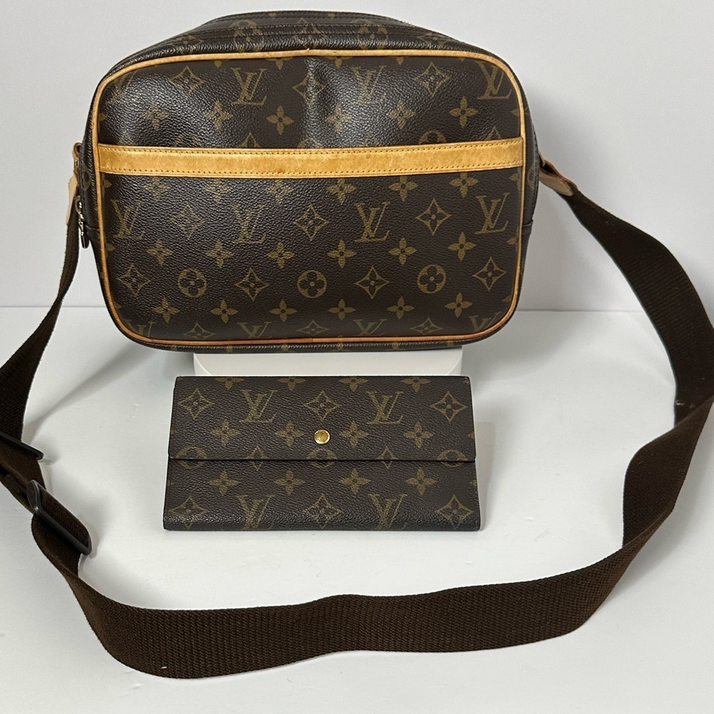 💯 Authentic Louis Vuitton Reporter  w/ Free LV Wallet🍀